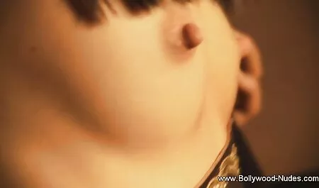 Giám đốc phim xet moi nhat hien nay đe dọa bắn hai nhân viên của mình nếu họ không fuck her, các chàng trai, không do dự, hãy ra khỏi thân của họ và đánh cô thông qua tất cả các lỗ.