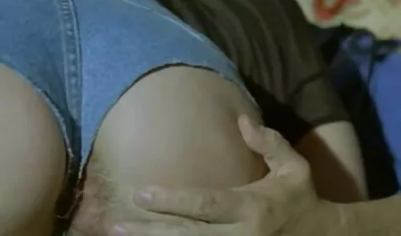 Các chó ngồi trên cầu thang và được nổi giận với cái lưỡi của cô phim sex nhật bản sextoy gái