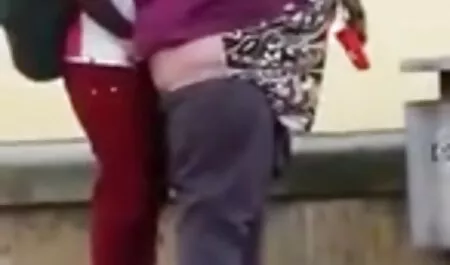 Một cô gái tóc vàng vietsub sex nhat ban trong vớ ăn của một chàng trai, và dương vật