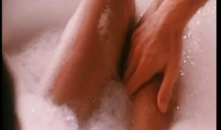 Gã tóc link sex nhat ban vàng trên ghế