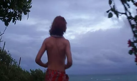 Cô gái khỏa thân trong phim sexy moi nhat phòng tắm