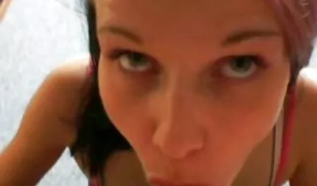 Các cô gái tóc vàng thích thủ dâm trước mặt các web sex nhật hay nhất webcam,