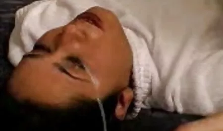 Brandy Edwards đặt trên đồng phục của cô và phim xex moi nhat chơi, hư hỏng, một người bạn